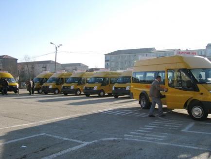 Microbuzele şcolare la control: 8 şoferi prinşi fără atestat, 5 maşini fără asigurare iar 8 fără verificare tehnică 